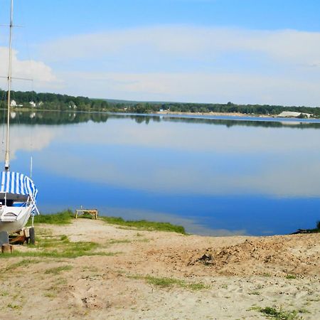 Studio Suite Near Lake With Jacuzzi Суми Екстер'єр фото